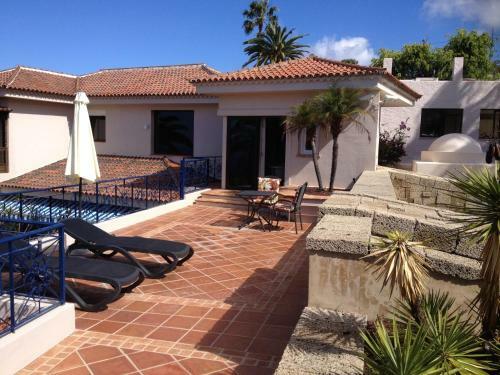 El Refugio Apartments & Villa