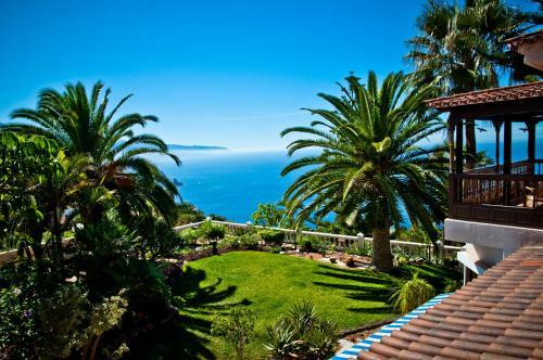 El Refugio Apartments & Villa