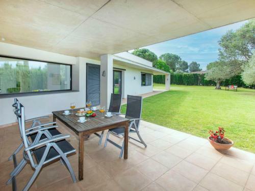 Holiday Home Emp�rion