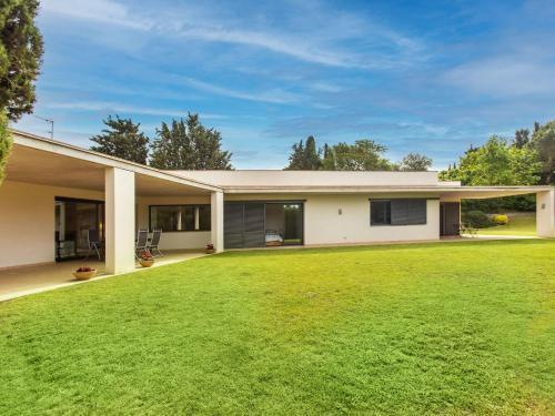 Holiday Home Emp�rion