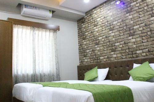 Hotel Olivia Inn And Suites