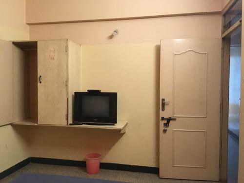 Sri Vijaya Palace Lodging