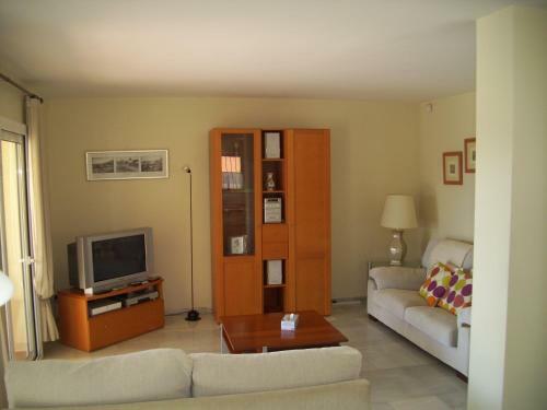 Super Villa With Private Pool And Garden - Pilans