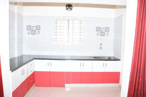 Hotel Cranberry Hospitality Services
