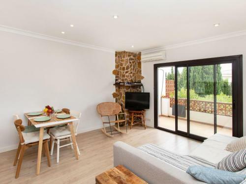 Apartment Adelfas