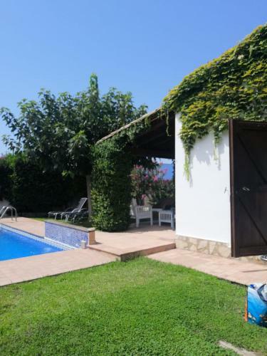 Villa Verde Piscina Pirvada Y Wifi