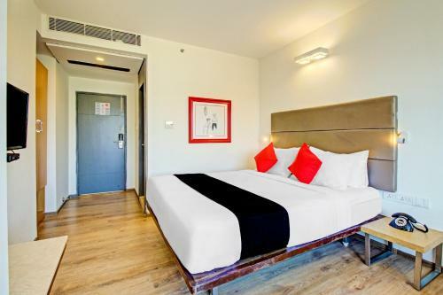 Capital O 78988 Smile Hotel