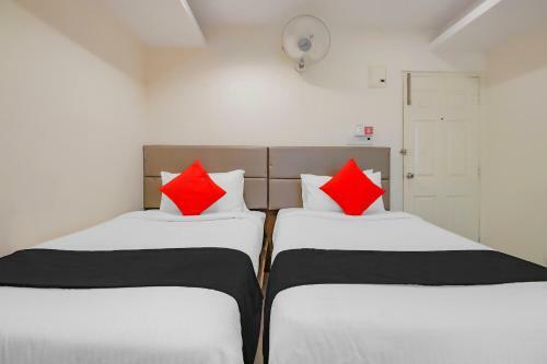 Capital O 77528 Smile Hotels