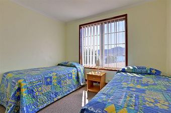 Aparthotel Riverfront Motel & Villas