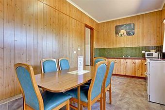 Aparthotel Riverfront Motel & Villas