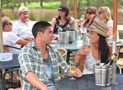 Lodge Gisborne Peak Winery Eco-cottages