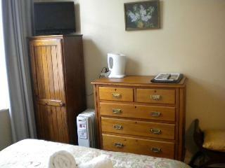 The Lodge On Elizabeth Bed & Breakfast