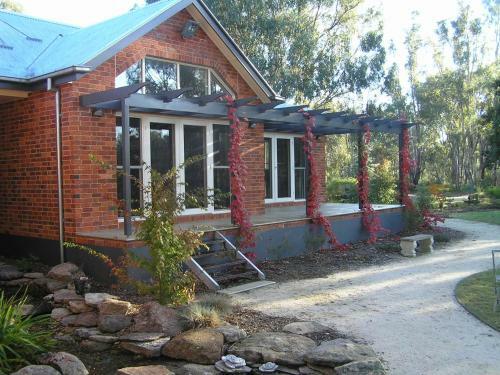 Captain's Cottage Bed & Breakfast