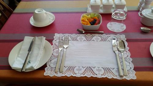 Captain's Cottage Bed & Breakfast