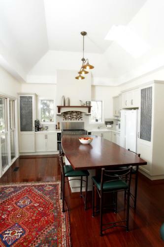 Captain's Cottage Bed & Breakfast