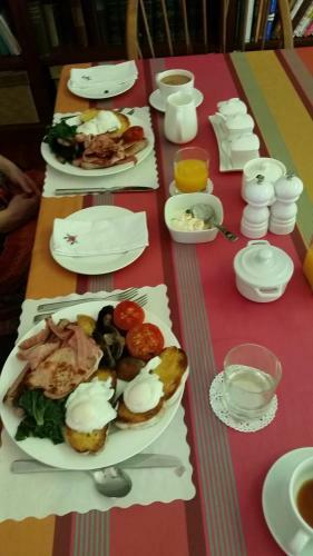 Captain's Cottage Bed & Breakfast