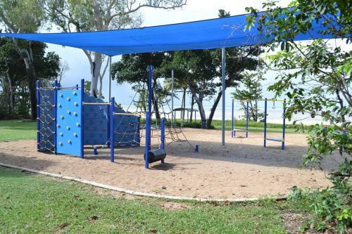Dunk Island View Caravan Park