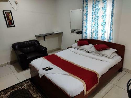 Single Serviced Room With Breakfast & Wi-fi
