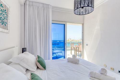 Apartamento Beachfront In Puerto Mog�n