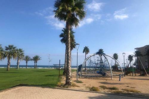 Acogedor Y Soleado Apartamento Frente Al Mar .