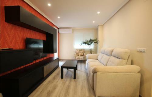 Amazing Apartment In Les Cases D'alcanar With 3 Bedrooms