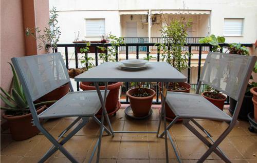 Amazing Apartment In Les Cases D'alcanar With 3 Bedrooms