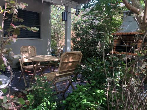 Hostal Studio By The River