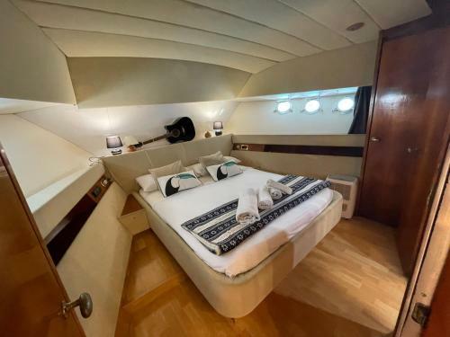 Wonderful Yatch To Rent At Tenerif South