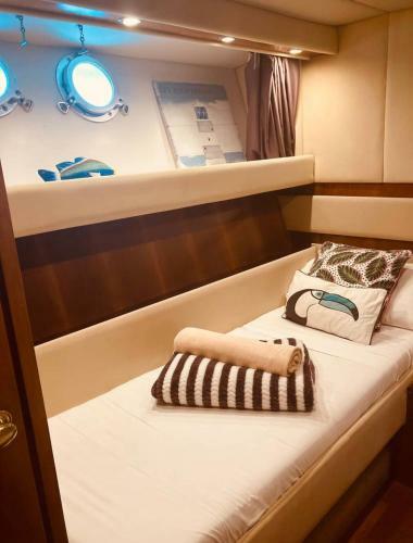 Wonderful Yatch To Rent At Tenerif South