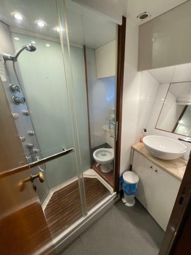 Wonderful Yatch To Rent At Tenerif South