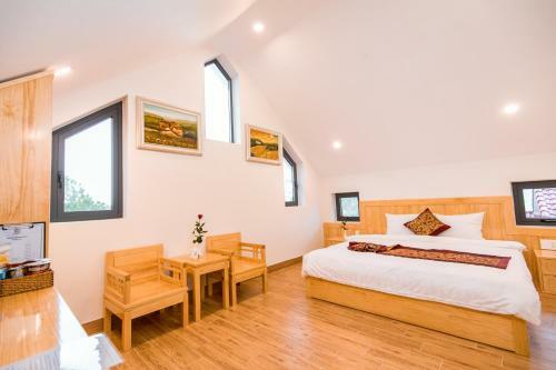 Hotel Kh�ch S?n Minh Nh?t T�n