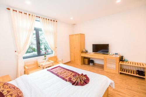 Hotel Kh�ch S?n Minh Nh?t T�n