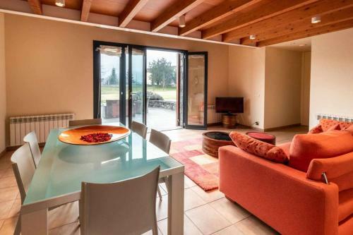 Villa La Solfa Casa Aislada Con Amplio Jard�n