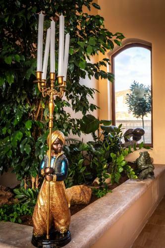 The Precious Guesthouse