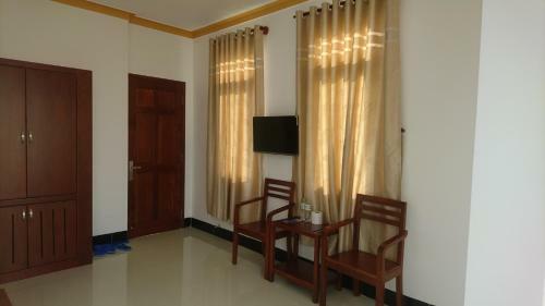 Hotel Kh�ch S?n V�n Nhi