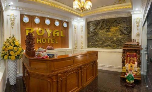 Royal Hotel 2