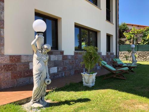 Casa Frente A Los Bufones De Pria