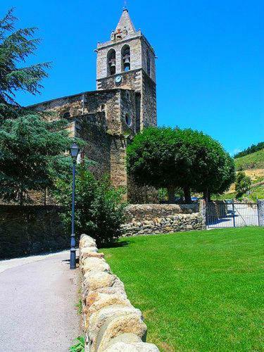 Llivia Vlll
