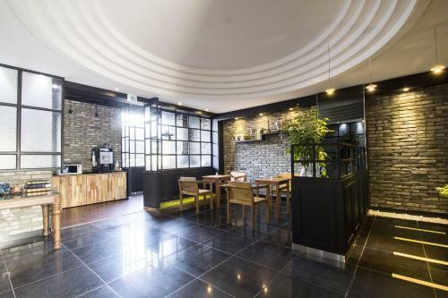 Jk Hotel