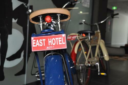 East Hotel And Apartments