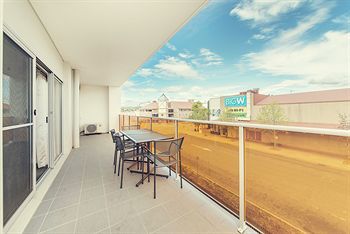 Aparthotel Abode Tuggeranong
