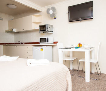 Aparthotel Canberra Short Term And Holiday Accommodation