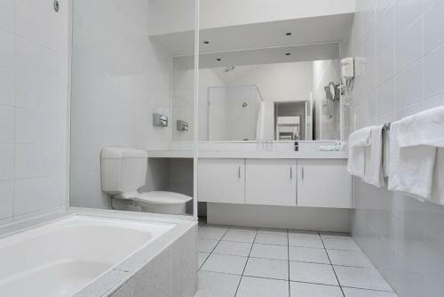 Apartamentos Nautilus Beachfront Villas & Spa