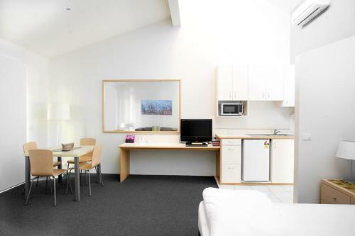 Apartamentos Nautilus Beachfront Villas & Spa