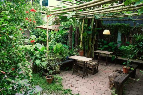 Chapi Coffee & Backpacker