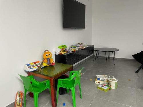 New - Big! Luxury Family Apartment - 5 Min From Tlv