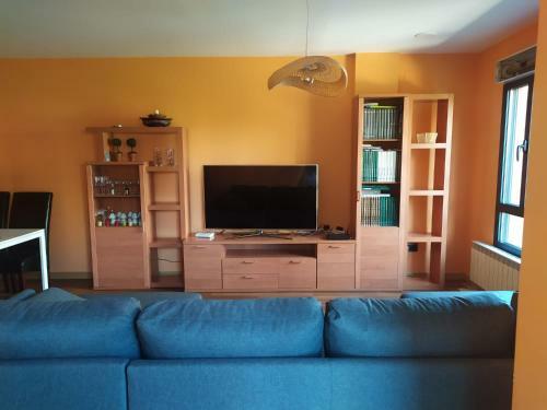 Apartamento Housingle�n - Centro Con Dos Plazas De Garaje