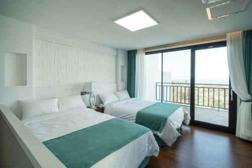 Hotel Jeju Aewol Poolvilla
