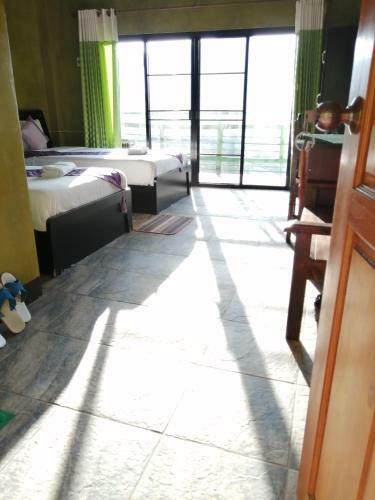 Hostal Baan Ruam Cha
