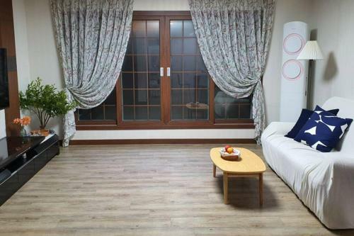Jeju Aewol Pension Our Home
